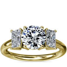 18k 金三石加长公主方形钻石订婚戒指（1/2 克拉总重量）